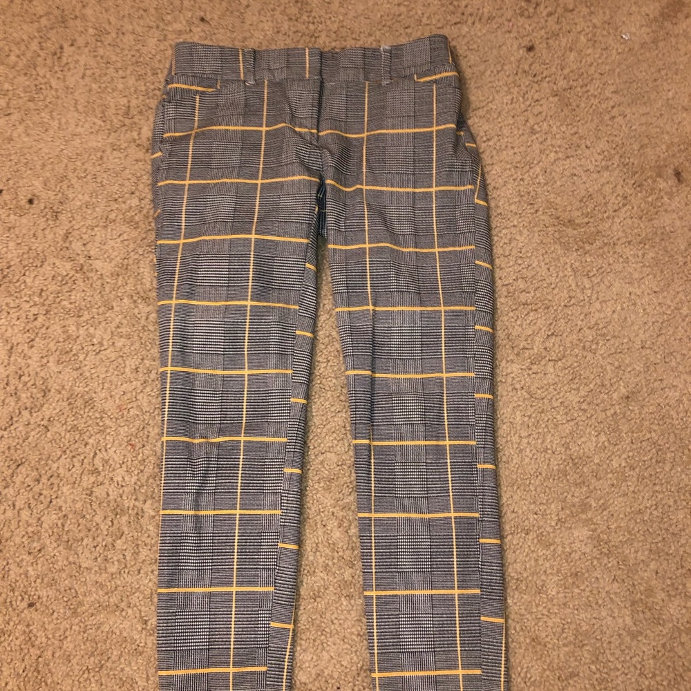 checker slacks